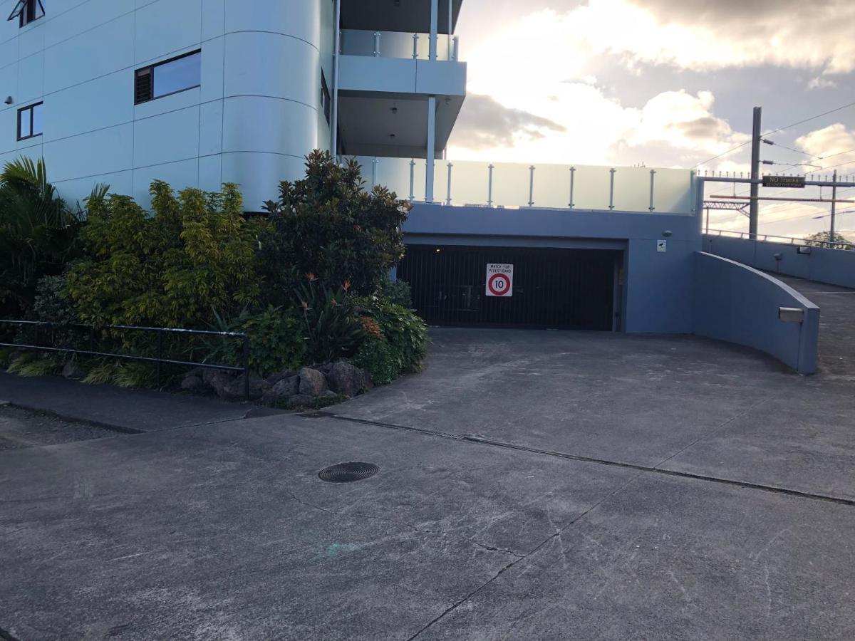 Cool Apartment, Central To Everything, Share With 2X Bulldogs Auckland Exterior foto